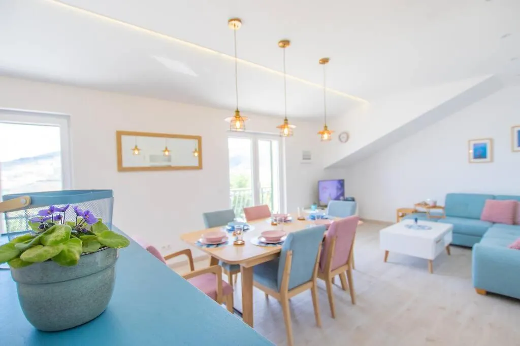 House Duje Villa Plano 0*,